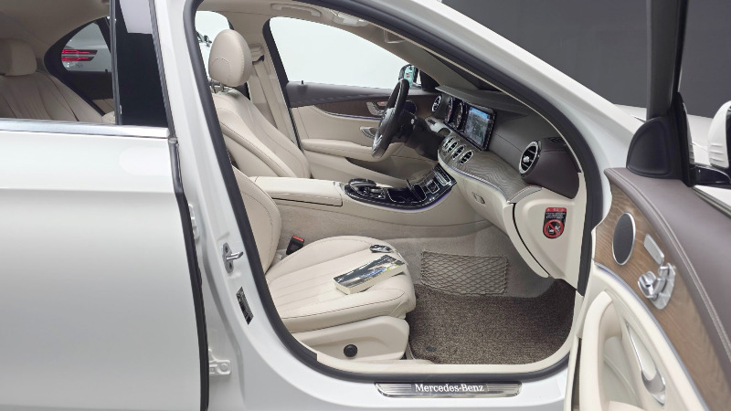 car Mercedes Benz E Class id23670 photo #26