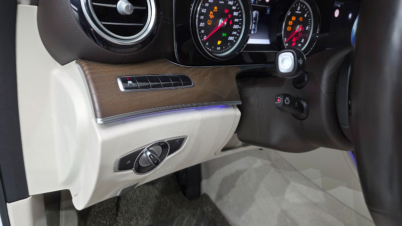 car Mercedes Benz E Class id23670 photo #28