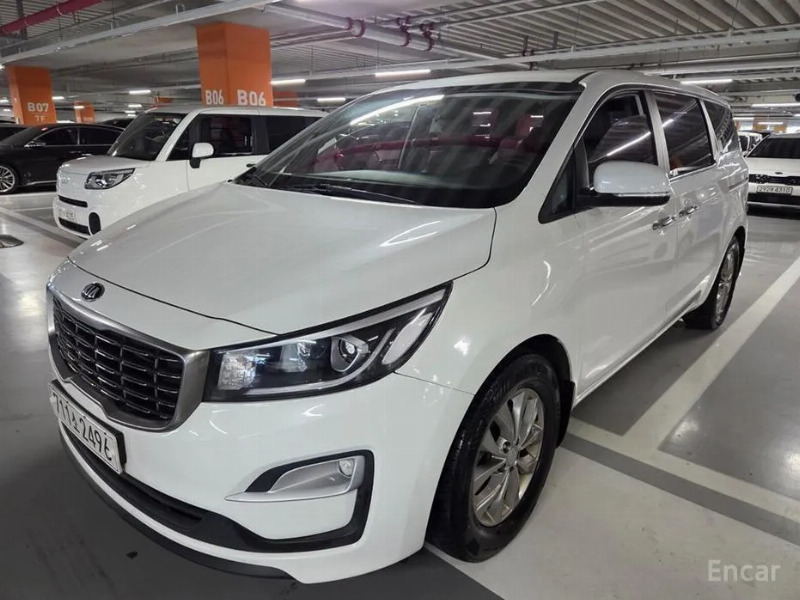 car KIA Carnival id23701 main photo