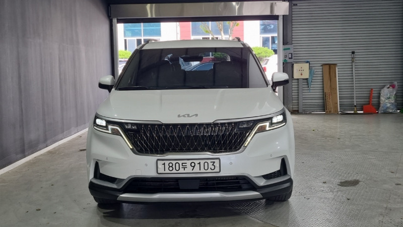 car KIA Carnival id23738 photo #2