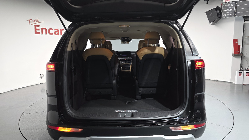 car KIA Carnival id23781 photo #20