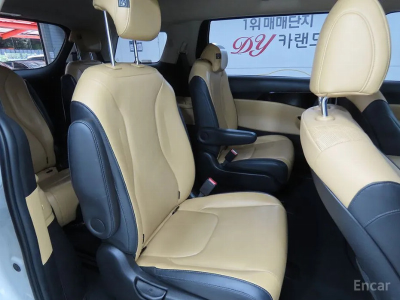 car KIA Carnival id24105 photo #7