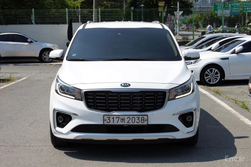 car KIA Carnival id24148 photo #2