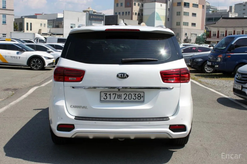 car KIA Carnival id24148 photo #5