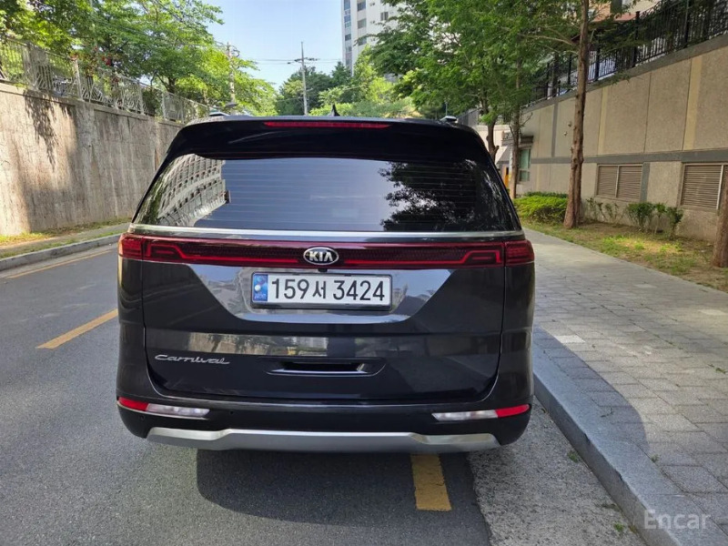 car KIA Carnival id24378 photo #4