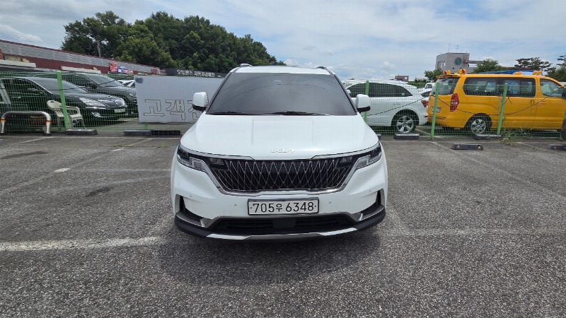 car KIA Carnival id24386 main photo