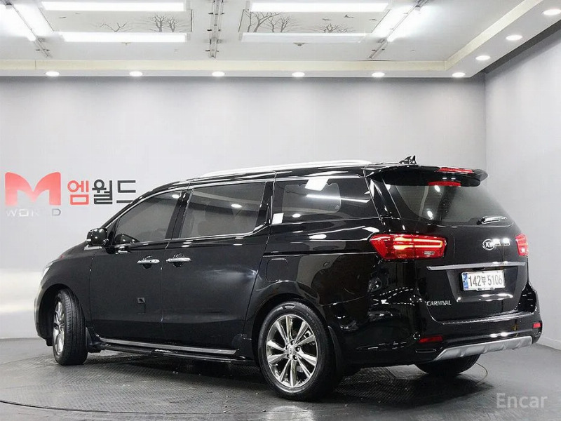 car KIA Carnival id24413 photo #5