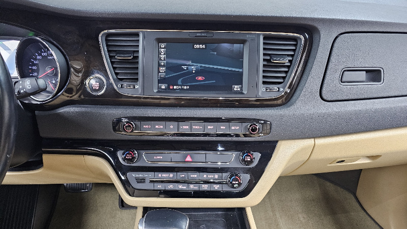 car KIA Carnival id24618 photo #15