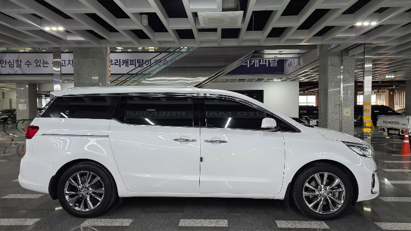 car KIA Carnival id24627 photo #7