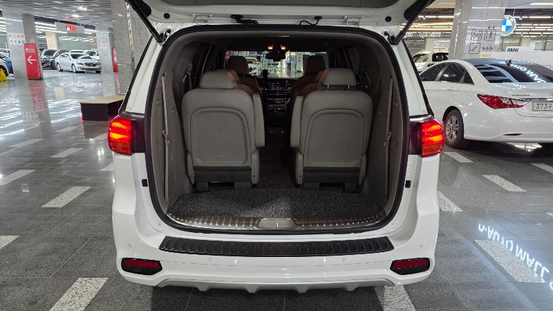 car KIA Carnival id24627 photo #9
