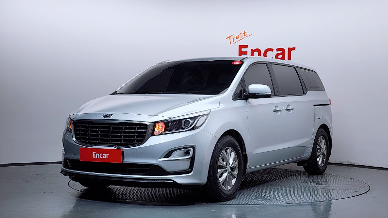 car KIA Carnival id24634 main photo