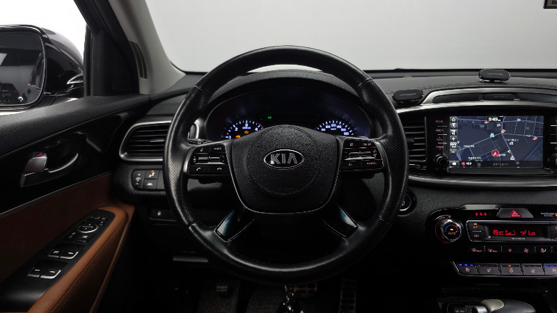 car KIA Sorento id24681 photo #13