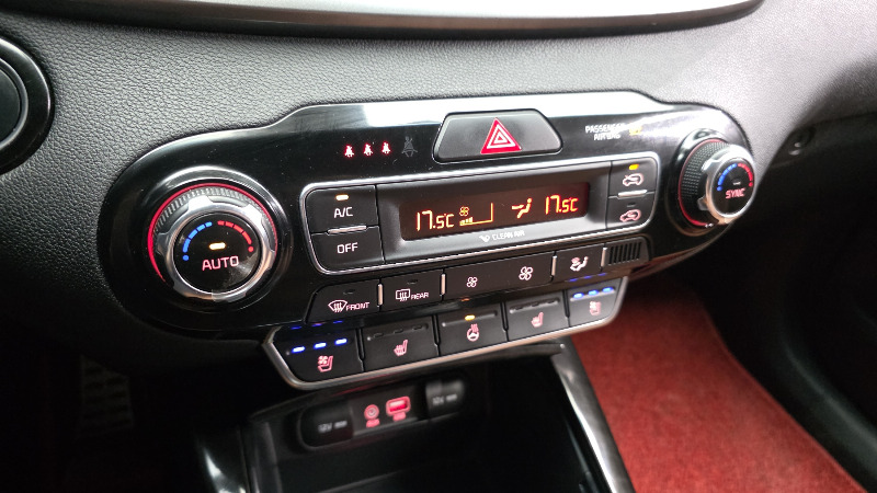car KIA Sorento id24768 photo #18
