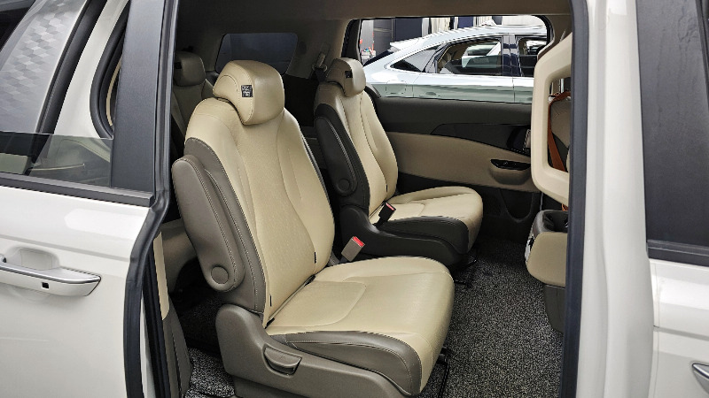 car KIA Carnival id24778 photo #12