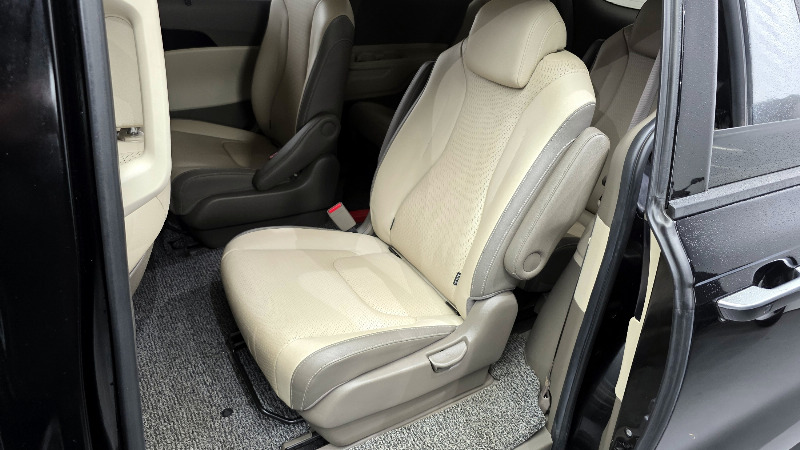 car KIA Carnival id24821 photo #11