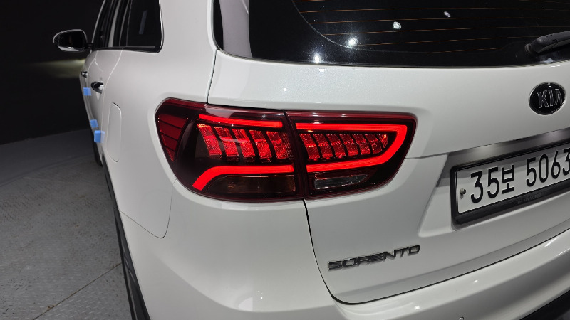 car KIA Sorento id24999 photo #23