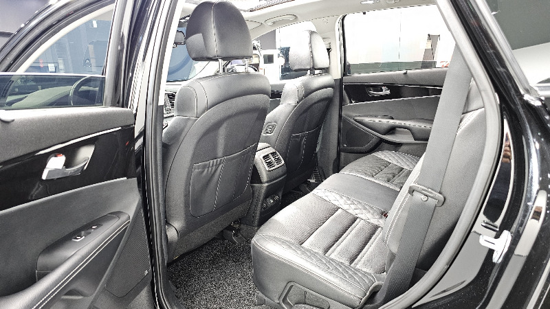 car KIA Sorento id25642 photo #26