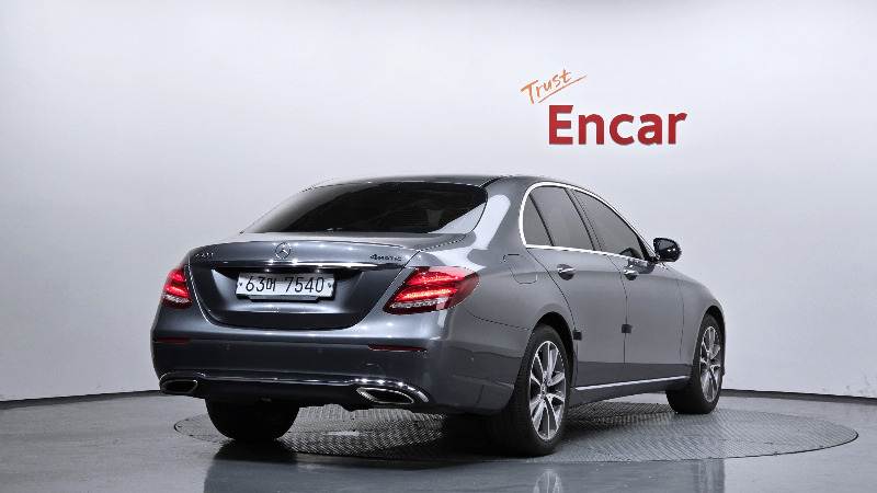 car Mercedes Benz E Class id25775 photo #2