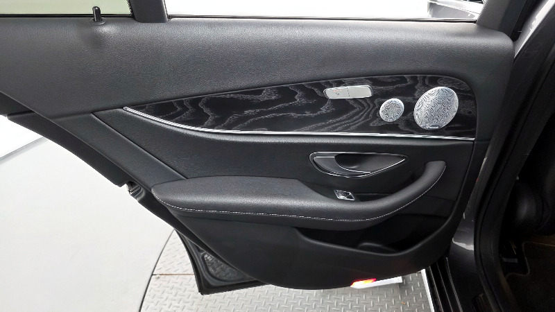 car Mercedes Benz E Class id25775 photo #25