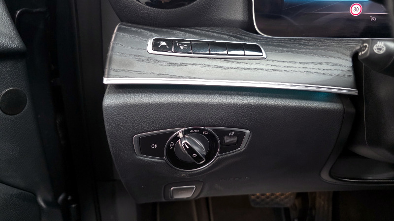 car Mercedes Benz E Class id25775 photo #28