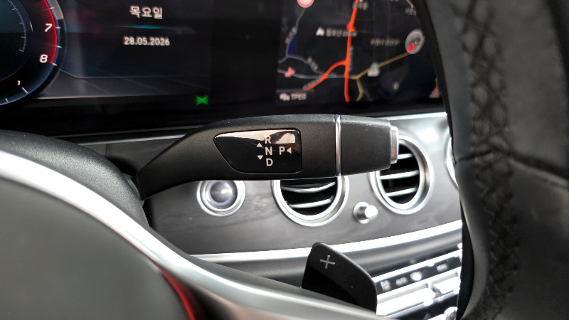 car Mercedes Benz E Class id25775 photo #9
