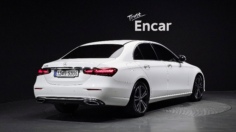 car Mercedes Benz E Class id25807 photo #2