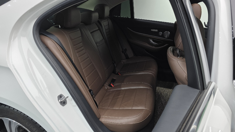 car Mercedes Benz E Class id25810 photo #12