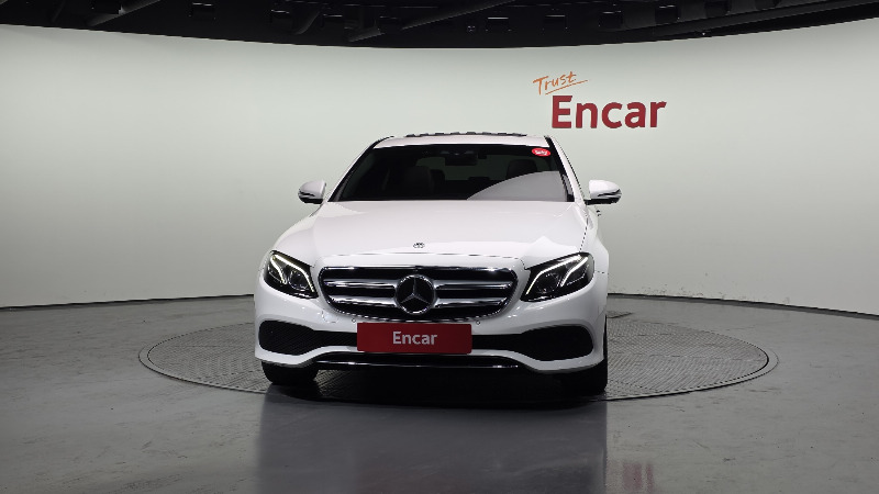 car Mercedes Benz E Class id25810 photo #3