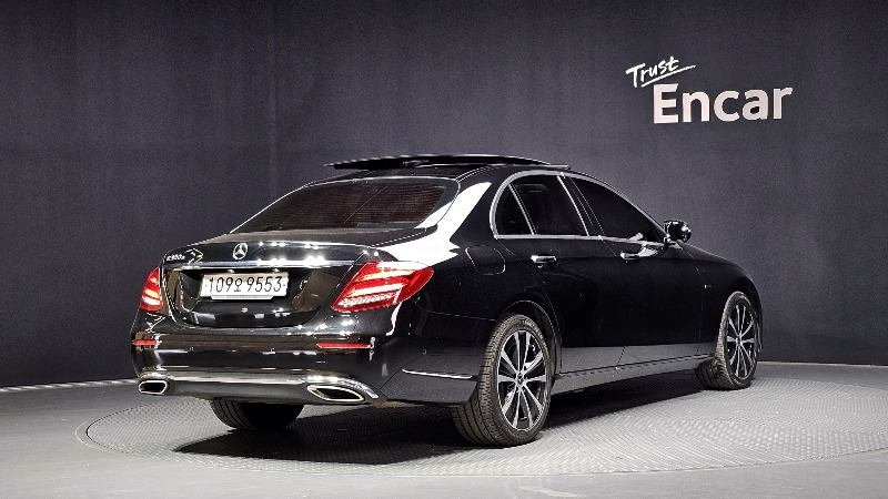 car Mercedes Benz E Class id25853 photo #2