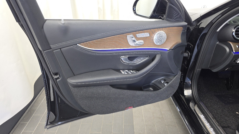 car Mercedes Benz E Class id25853 photo #24