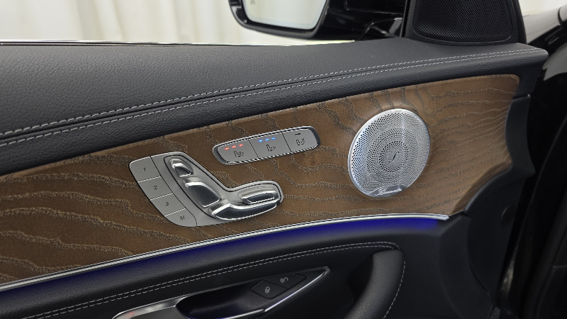 car Mercedes Benz E Class id25853 photo #28