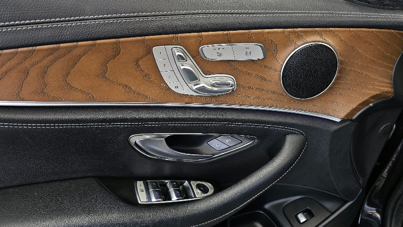 car Mercedes Benz E Class id25855 photo #26