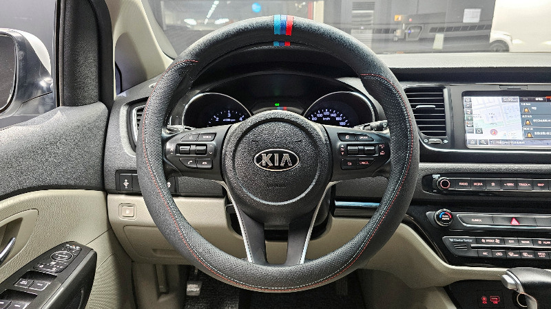 car KIA Carnival id25863 photo #13