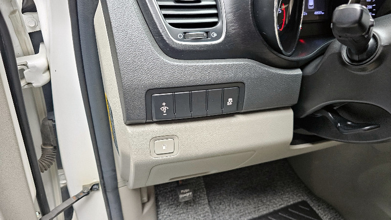 car KIA Carnival id25863 photo #16