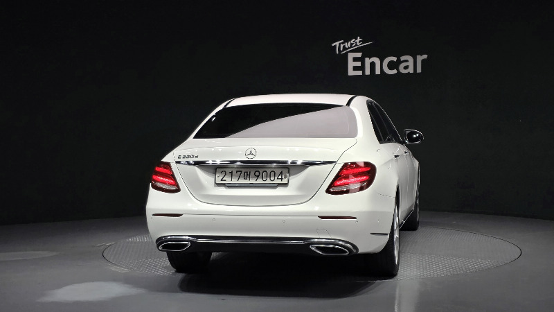 car Mercedes Benz E Class id26007 photo #4