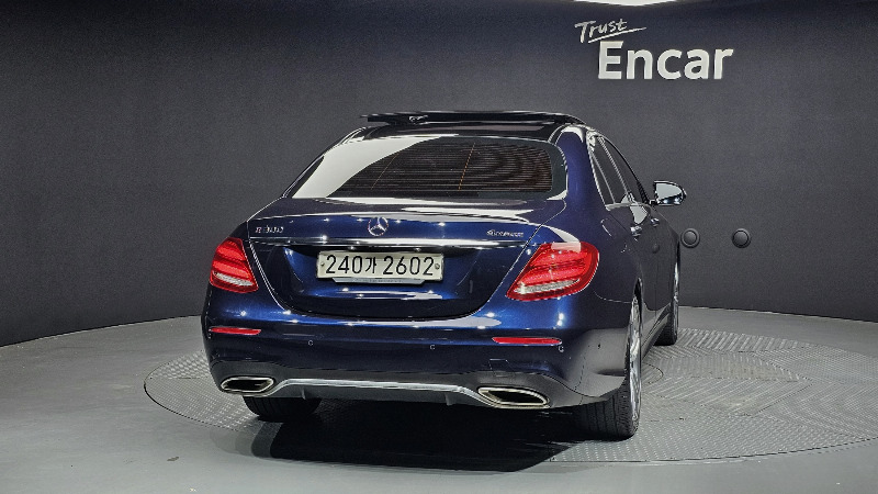 car Mercedes Benz E Class id26066 photo #4
