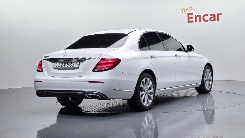 car Mercedes Benz E Class id26151 photo #2