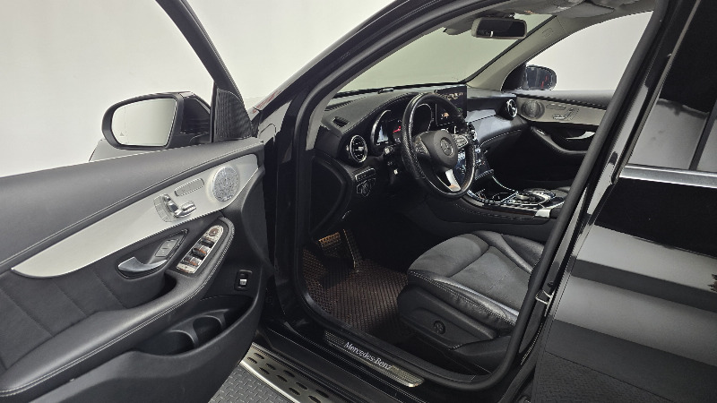 car Mercedes Benz GLC id27030 photo #10