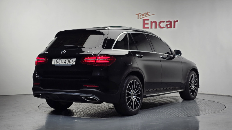 car Mercedes Benz GLC id27030 photo #2