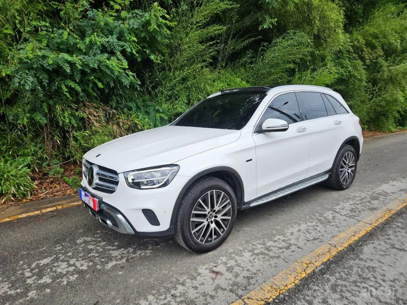 car Mercedes Benz GLC id27061 main photo