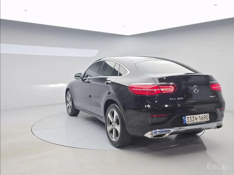 car Mercedes Benz GLC id27071 photo #2