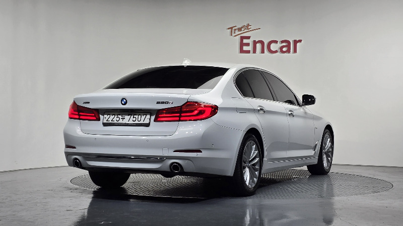 car BMW 5 Series id27733 photo #2