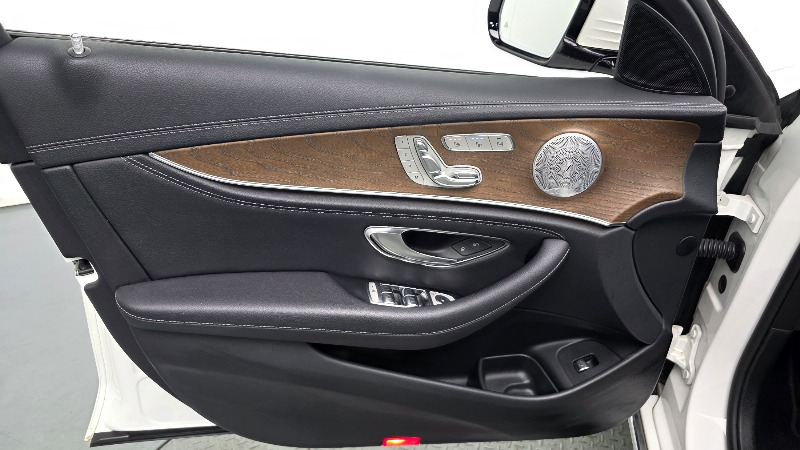 car Mercedes Benz E Class id28632 photo #24