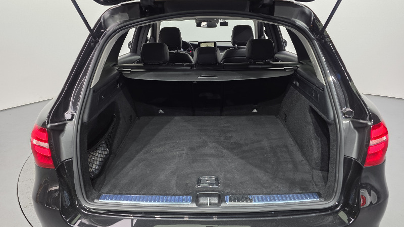 car Mercedes Benz GLC id28665 photo #17