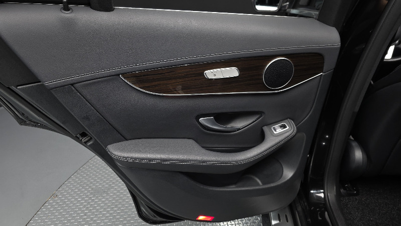 car Mercedes Benz GLC id28683 photo #25