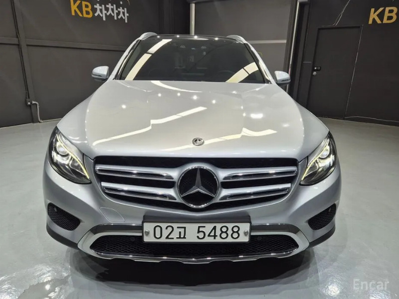 car Mercedes Benz GLC id28694 photo #2