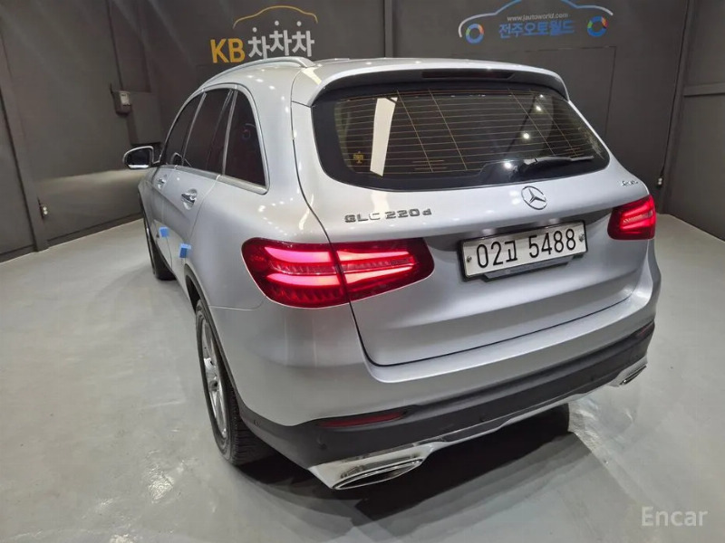 car Mercedes Benz GLC id28694 photo #3