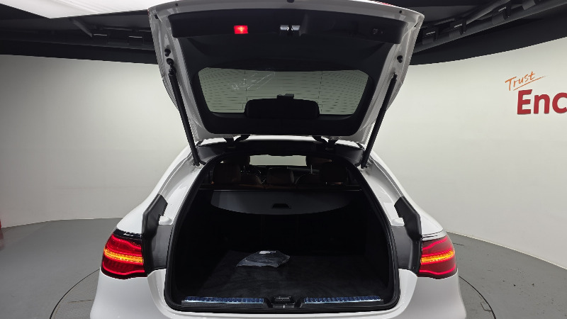 car Mercedes Benz GLC id28701 photo #20