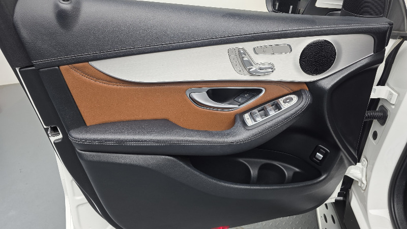 car Mercedes Benz GLC id28701 photo #24