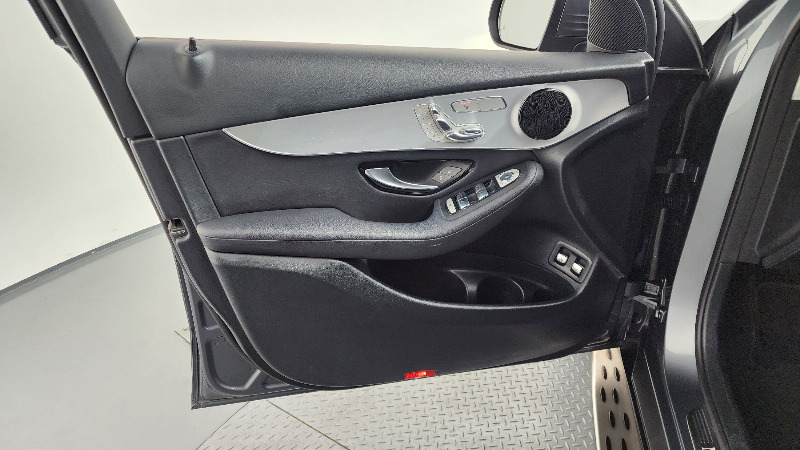 car Mercedes Benz GLC id28722 photo #24
